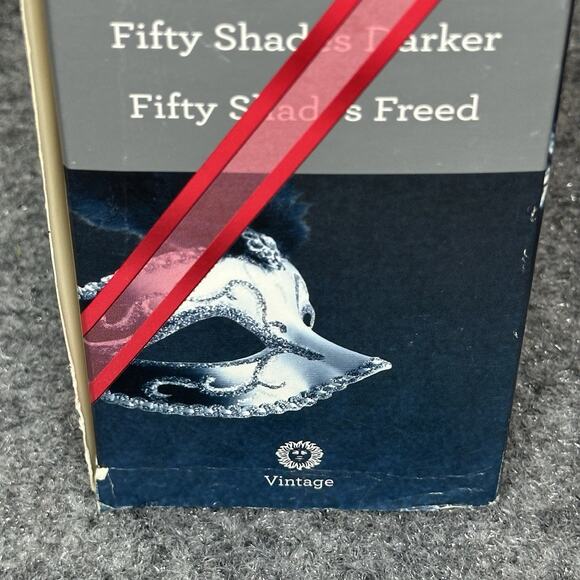 Fifty Shades of Grey Box set Of (3) Paperback First Edition (2012) Very Good - Picture 5 of 14